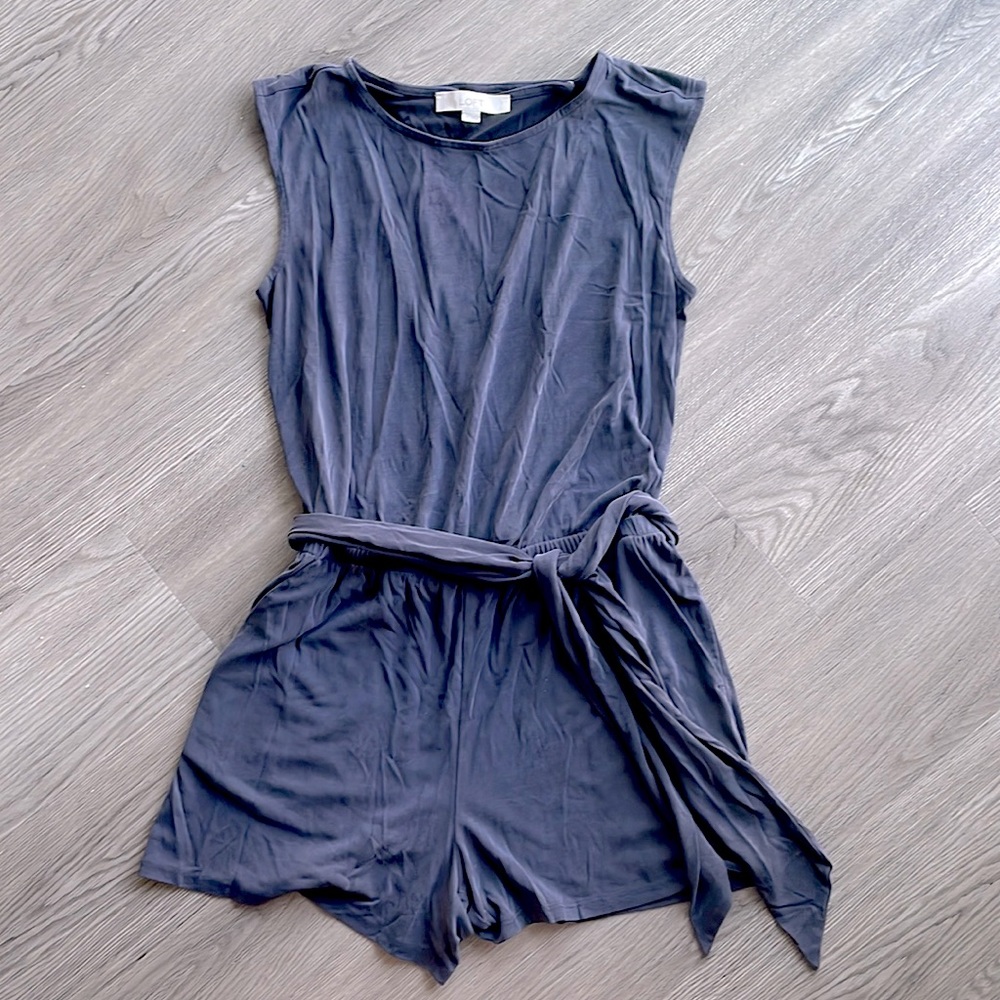 Charcoal Grey Loft Flouncy Romper (size small)
